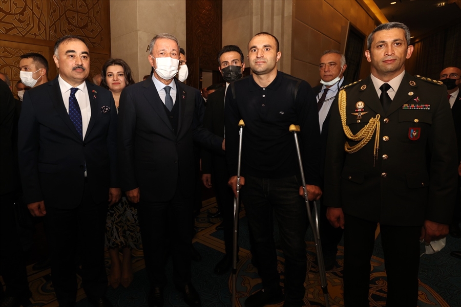 Millî Savunma Bakanı Hulusi Akar ve TSK Komuta Kademesi Azerbaycan’ın Zafer Günü Resepsiyonuna Katıldı